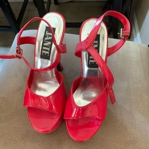 Platform sandals